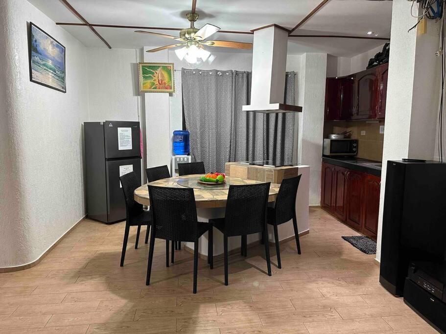 Apartment Alona Park - 3 Bedroom Apartment- Alex And Jesa Unit