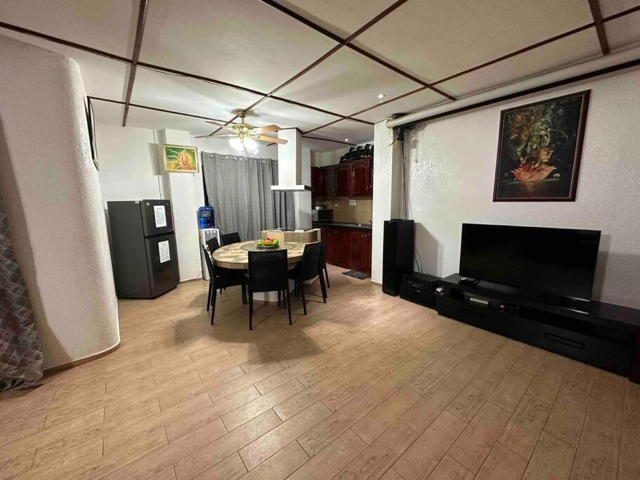 Alona Park - 3 Bedroom Apartment- Alex And Jesa Unit Apartment Panglao