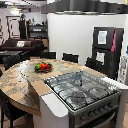 Alona Park Residence - 3 Bedroom Apartment- Alex And Jesa Unit Panglao Exterior photo